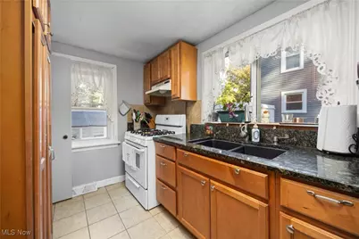 394 Long Street, Amherst, OH 44001 - Photo 5