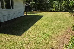 24255 S Woodland Rd, Huber Heights, OH 44122 - Photo 5