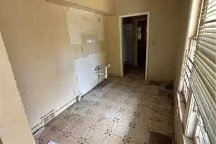 2179 E 93rd St, Loveland, OH 44106 - Photo 9