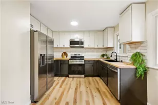 586 Hillman Rd, Akron, OH 44312 - Photo 7