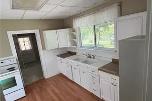 179 Marshall St, Conneaut, OH 44030 - Photo 3