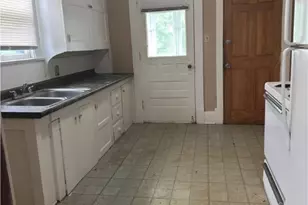 131-133 Ravenwood, Youngstown, OH 44507 - Photo 3