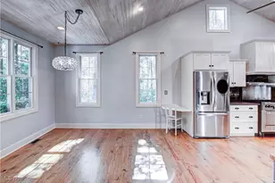 10770 Locust Grove Dr, Chardon, OH 44024 - Photo 3