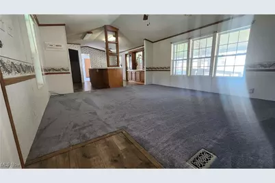 67 E King Street, Zanesville, OH 43701 - Photo 5