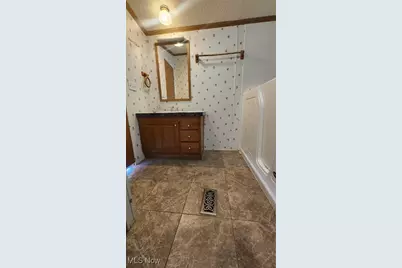 67 E King Street, Zanesville, OH 43701 - Photo 15