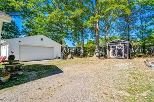 16726 Oakwood Dr, Lake Milton, OH 44429 - Photo 21