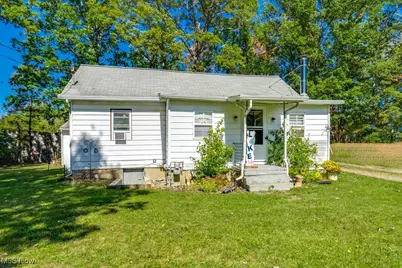 16726 Oakwood Drive, Lake Milton, OH 44429 - Photo 3