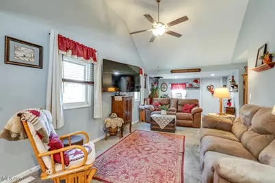 16726 Oakwood Drive, Lake Milton, OH 44429 - Photo 7