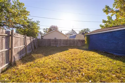 147 Bellfield Avenue, Elyria, OH 44035 - Photo 27