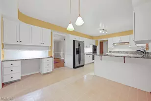 373 Tremont Rd, Akron, OH 44313 - Photo 13