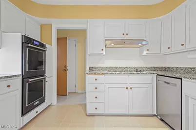 373 Tremont Road, Akron, OH 44313 - Photo 17