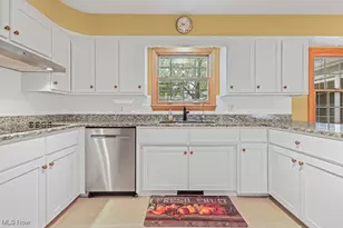 373 Tremont Rd, Akron, OH 44313 - Photo 15