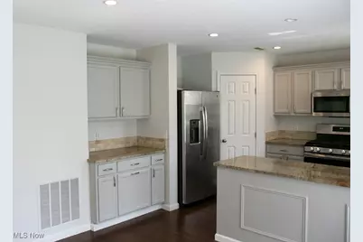 4910 Fallen Leaf Trail, Brunswick Hills, OH 44212 - Photo 3