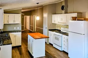 1426 Lancelot Dr, Streetsboro, OH 44241 - Photo 7