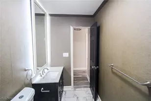 5640 Baylor Ave, Austintown, OH 44515 - Photo 11