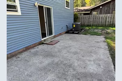 992 Lakewood Beach Drive, Sheffield Lake, OH 44054 - Photo 21