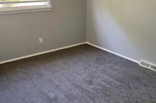 992 Lakewood Beach Dr, Sheffield Lake, OH 44054 - Photo 15