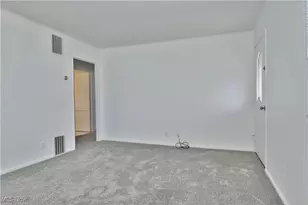 978 Hollywood St NE, Warren, OH 44483 - Photo 11