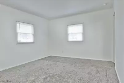 978 Hollywood Street NE, Warren, OH 44483 - Photo 7