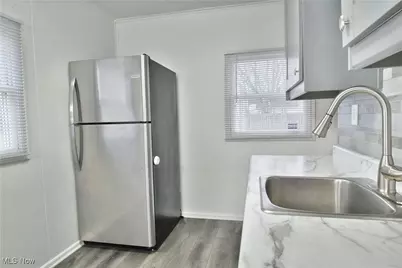 978 Hollywood Street NE, Warren, OH 44483 - Photo 15