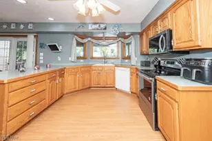 908 Sand Lot Circle, Louisville, OH 44641 - Photo 3