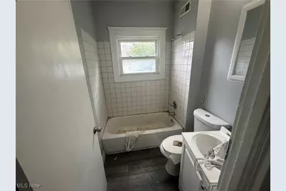 9620 Elwell, Loveland, OH 44104 - Photo 11