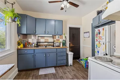 2045 Chesterland Avenue, Oakwood, OH 44107 - Photo 15