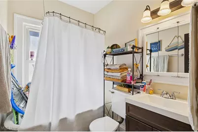 2045 Chesterland Avenue, Oakwood, OH 44107 - Photo 17