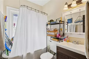 2045 Chesterland Ave, Oakwood, OH 44107 - Photo 17