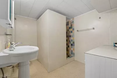 715 Holden Drive, Ashtabula, OH 44004 - Photo 29