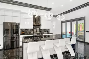 560 Elm St, Sheffield Lake, OH 44054 - Photo 9