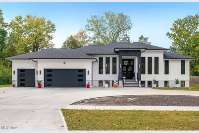 560 Elm Street, Sheffield Lake, OH 44054 - Photo 1