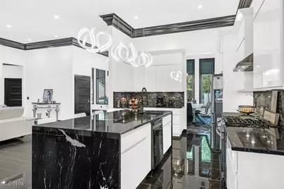 560 Elm Street, Sheffield Lake, OH 44054 - Photo 13