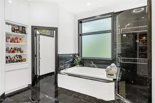 560 Elm St, Sheffield Lake, OH 44054 - Photo 23