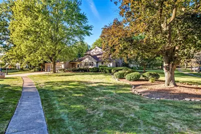 4250 Oak Knoll Drive, Boardman, OH 44512 - Photo 3