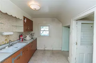 1014 W 9th St, Lorain, OH 44052 - Photo 17