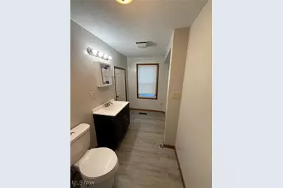 825 W Highland Avenue, Ravenna, OH 44266 - Photo 7