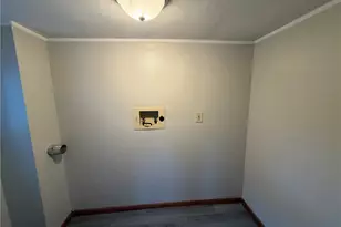 825 W Highland Ave, Ravenna, OH 44266 - Photo 9