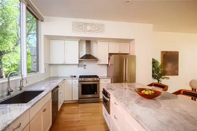 2079 Columbus Road, Loveland, OH 44113 - Photo 9