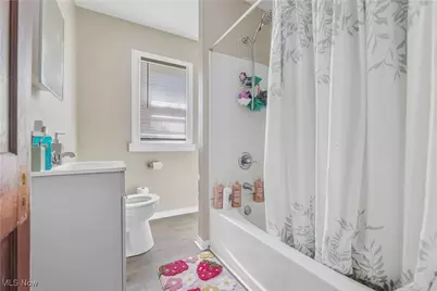 594 Blaine Avenue, Akron, OH 44310 - Photo 17