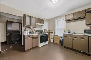 594 Blaine Ave, Akron, OH 44310 - Photo 13