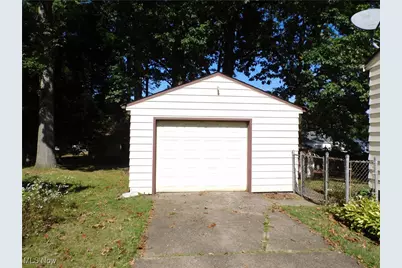 3210 Quentin Drive, Youngstown, OH 44511 - Photo 7