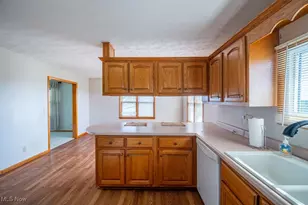 190 Maze Rd, Belpre, OH 45714 - Photo 11