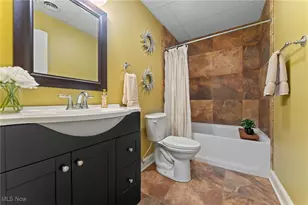 7245 Hanbury Close, Canfield, OH 44406 - Photo 35