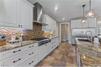 7245 Hanbury Close, Canfield, OH 44406 - Photo 9