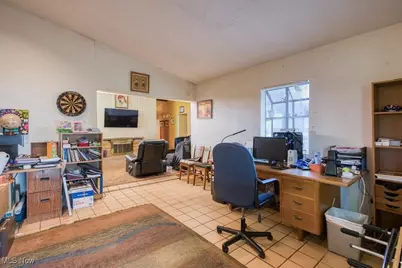 110 E 252nd Street, Euclid, OH 44132 - Photo 15