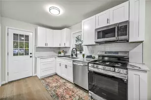 1881 W Pleasant Valley Rd, Loveland, OH 44134 - Photo 9