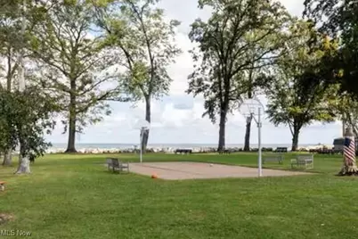 220 Overlook Road, Huron, OH 44839 - Photo 5