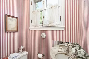 2120 Ridgewood Rd, Akron, OH 44313 - Photo 19