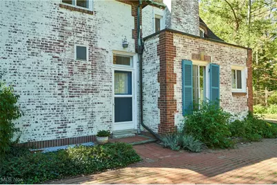 2120 Ridgewood Road, Akron, OH 44313 - Photo 25